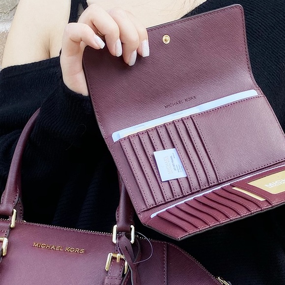 Gaby’sBags👜💕Michael Kors Crossbody&Wallet SET - Picture 4 of 5